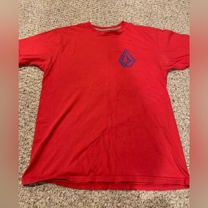 Men’s Volcom tee size medium
